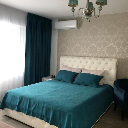 Tudor Apartment Braila Bagian luar foto